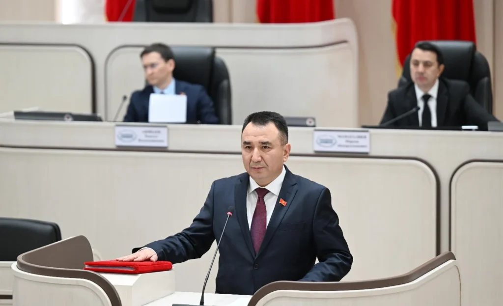 Депутат «Электр станциялары» ААКны Кара-Көлдөн Бишкекке көчүрбөөнү суранды — Новости Кыргызстана