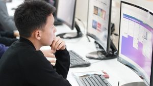 Жасалма интеллект жана киберкоопсуздук: Кыргызстанда ЖОЖдордун адистиктеринин тизмеси жаңыланат — Новости Кыргызстана