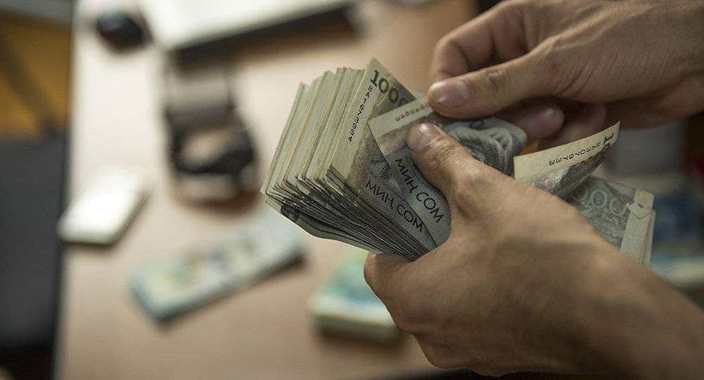 Чет өлкөлүк капиталы бар ишканаларда орточо айлык акы 61,9 миң сомду түздү