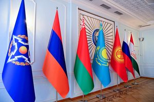 ЖККУ уюмдун Уставына кол коюлгандыгынын 24 жылдыгын белгилөөдө — Новости Кыргызстана