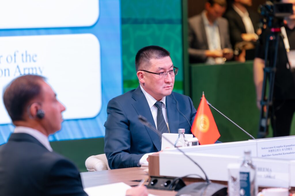 КМШ жана ШКУнун аскер прокурорлору Казанда чек араларды коргоо боюнча билдирүү кабыл алышты