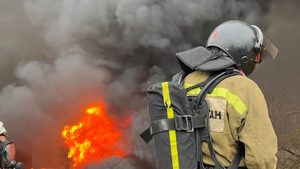 «Дордойдогу» өрт: 25 контейнер жабыркап, кылмыш иши козголду — Новости Кыргызстана