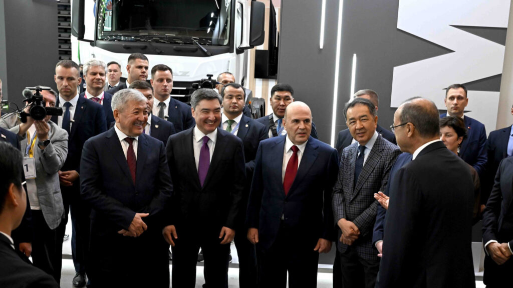 Кабмин: Кыргызстанда өнөр жай өндүрүшү 5 жылда эки эсеге өстү