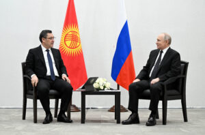 Жапаров Путинди туулган күнү менен телефон аркылуу куттуктады — Новости Кыргызстана