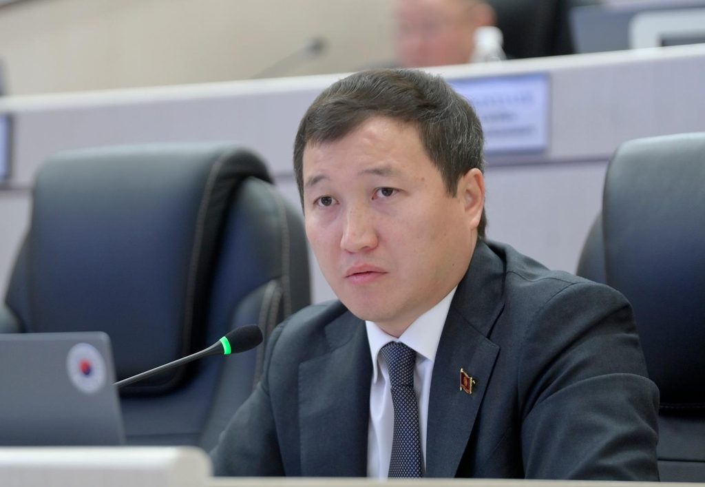 В оценке возвращенного государству имущества выявили разницу в 200 млрд сомов — иллюстрация