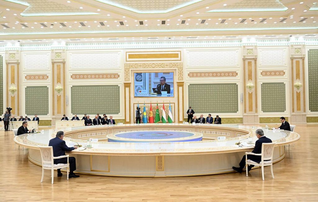 Жапаров предложил создать единую торговую онлайн-площадку ЦА и Азербайджана — Новости Кыргызстана