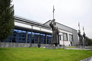 Садыр Жапаров выделил пограничникам 30 млн сомов и открыл военный комплекс в Оше — Новости Кыргызстана