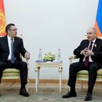 Ереванда Садыр Жапаров менен Армениянын премьер-министри Никол Пашинян сүйлөшүүлөрдү өткөрүштү — Новости Кыргызстана