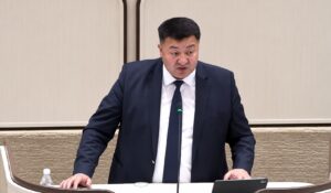 Энергетика министри Кыргызстанда электр энергиясы эмне үчүн тартыш болуп жатканын түшүндүрдү — Новости Кыргызстана